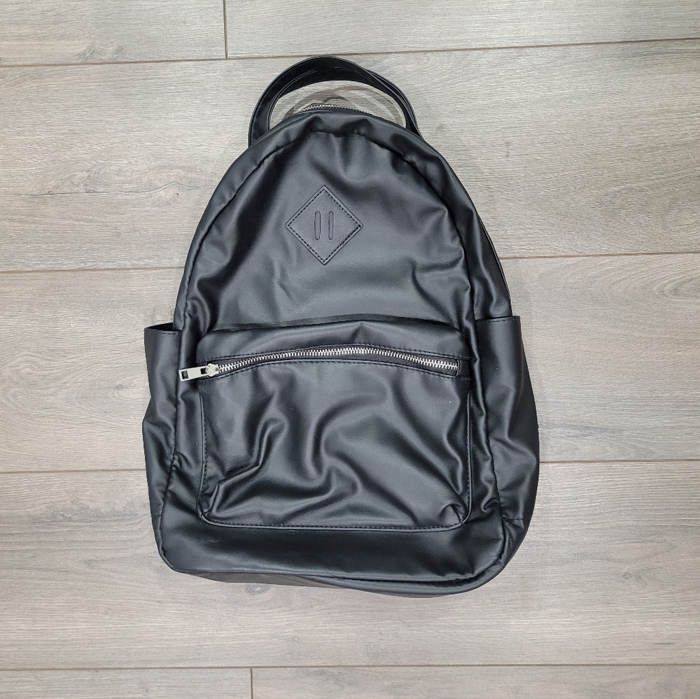 No Boundaries Black Backpack - Picture 4 of 5